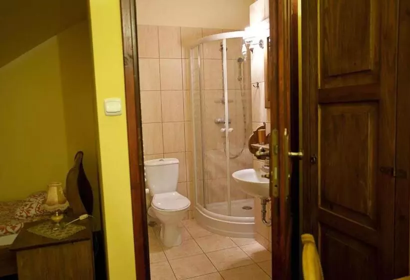 Aamiaismajoitus (B&B) Dwór Na Wichrowym Wzgórzu