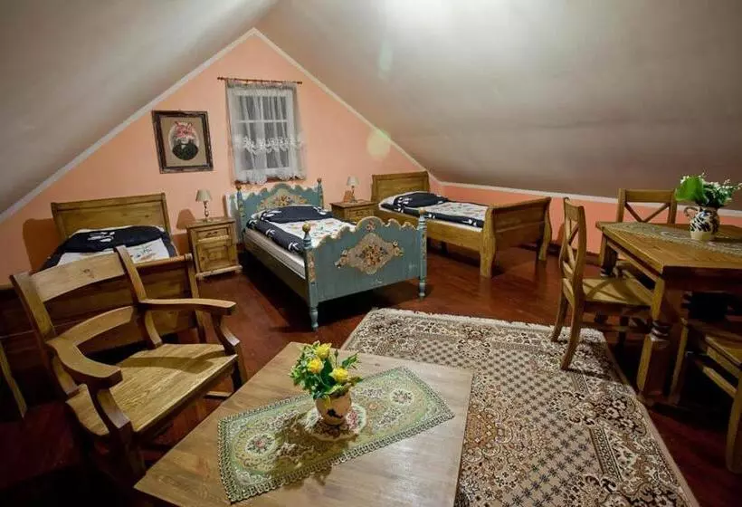 Aamiaismajoitus (B&B) Dwór Na Wichrowym Wzgórzu