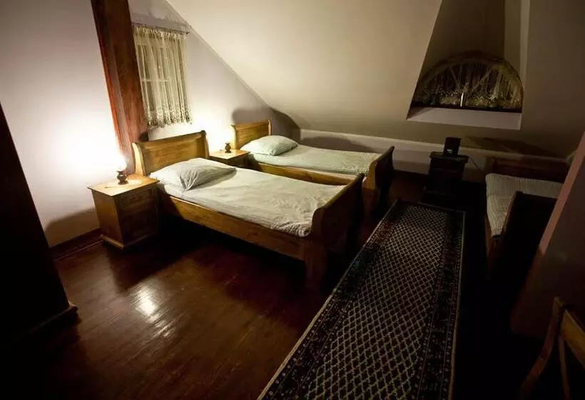 Aamiaismajoitus (B&B) Dwór Na Wichrowym Wzgórzu