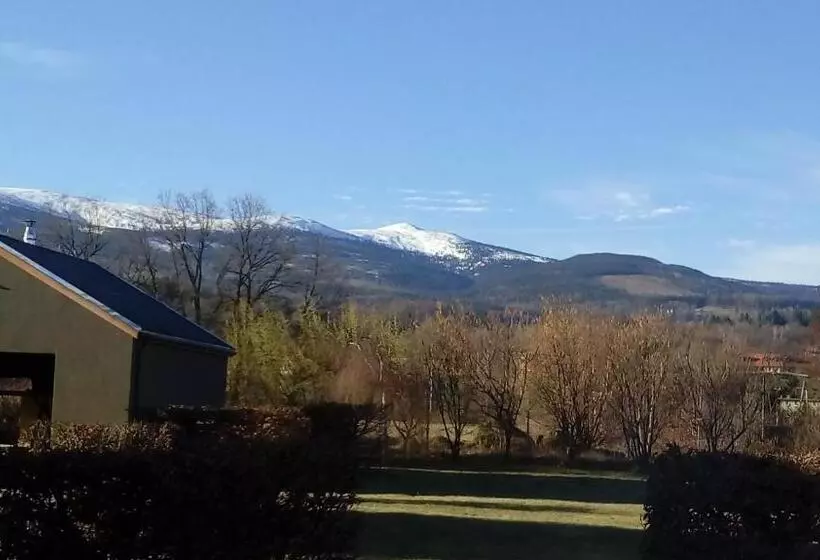 Aamiaismajoitus (B&B) Gospodarstwo Agroturystyczne Pensjonat Sad