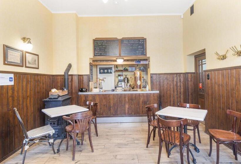 住宿加早餐 Kawerna Obornicka Pod Orłem Noclegi