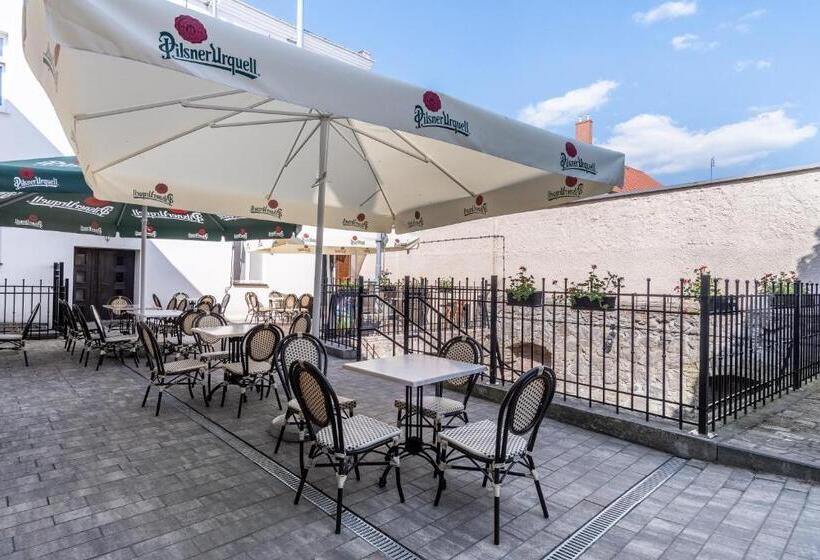 住宿加早餐 Kawerna Obornicka Pod Orłem Noclegi