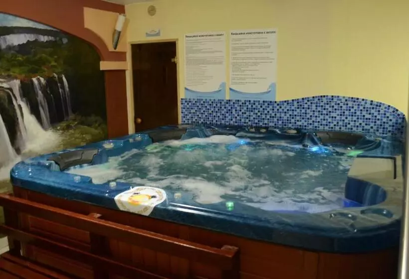 Aamiaismajoitus (B&B) Tropikalna Odnowa