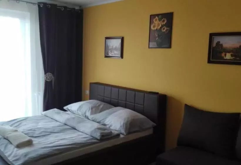 Aamiaismajoitus (B&B) Tropikalna Odnowa