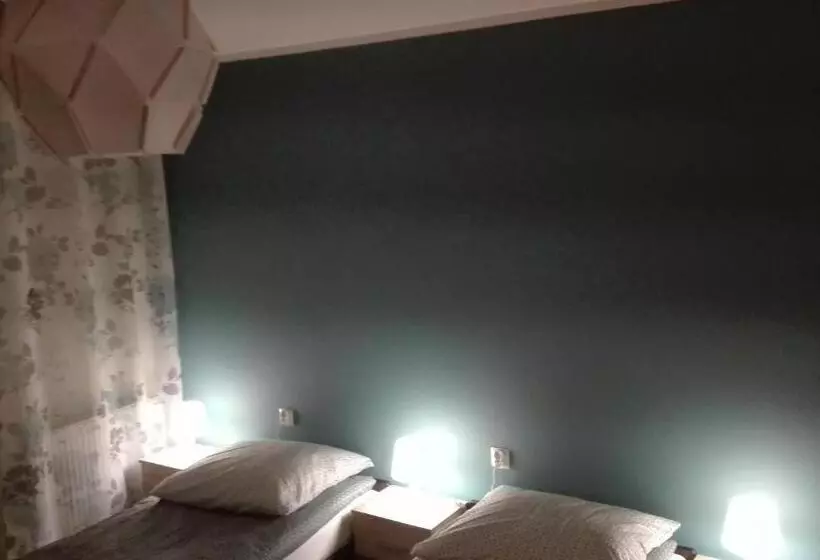 Aamiaismajoitus (B&B) Tropikalna Odnowa