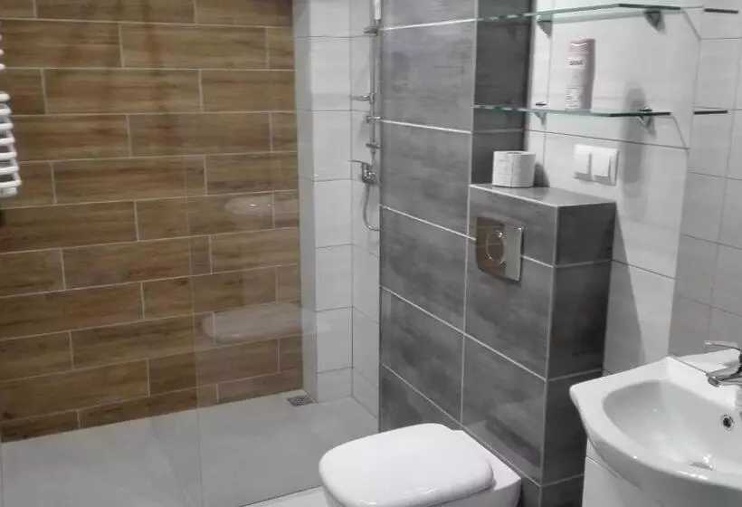 Aamiaismajoitus (B&B) Tropikalna Odnowa