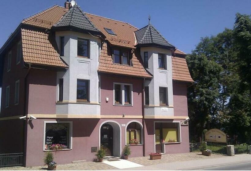 مبيت وإفطار Willa Pod Wieżami