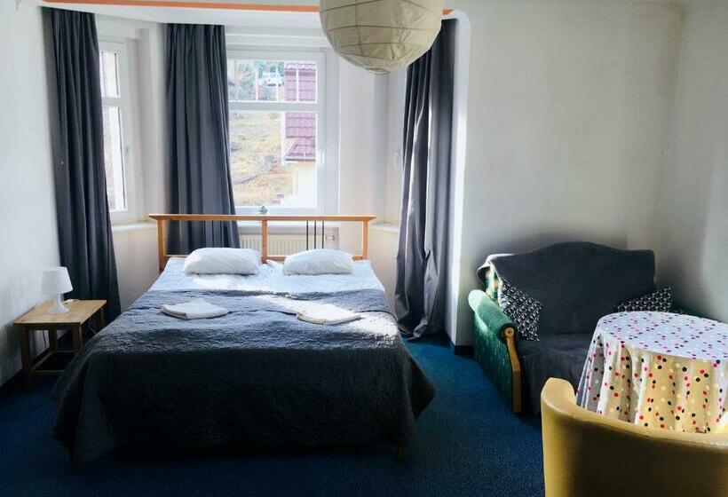 مبيت وإفطار Willa Pod Wieżami