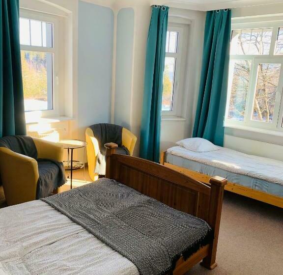 مبيت وإفطار Willa Pod Wieżami