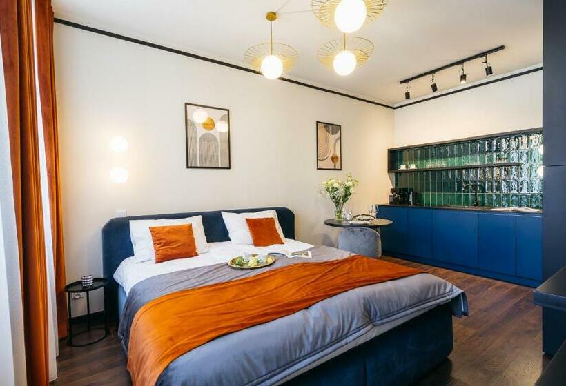 Estery12 By Loft Affair