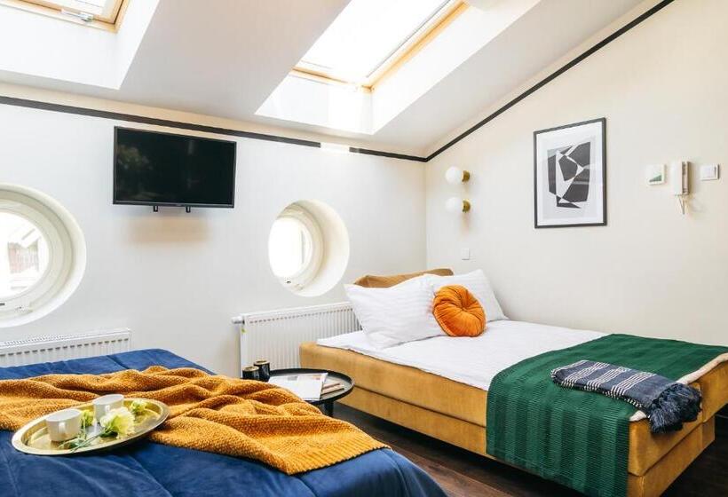 Estery12 By Loft Affair