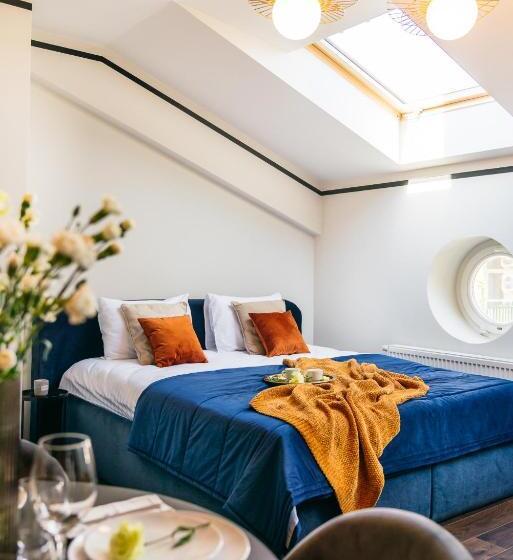 Estery12 By Loft Affair