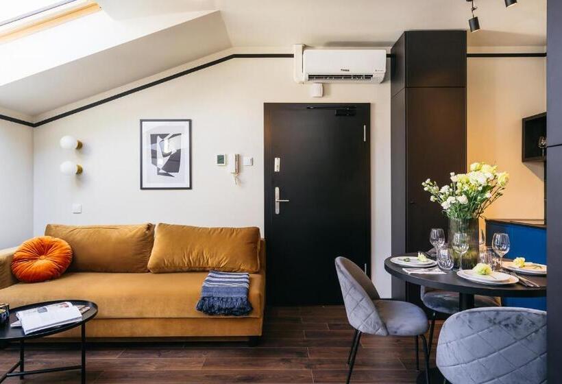 Estery12 By Loft Affair