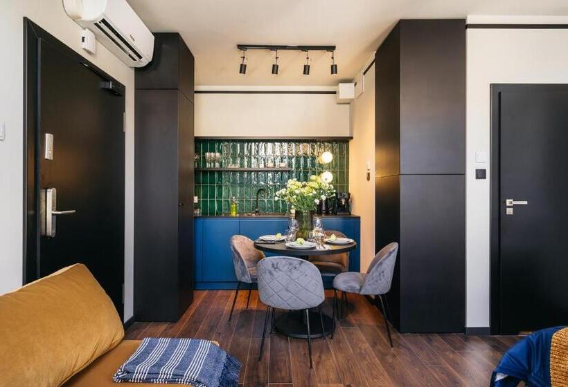 Estery12 By Loft Affair