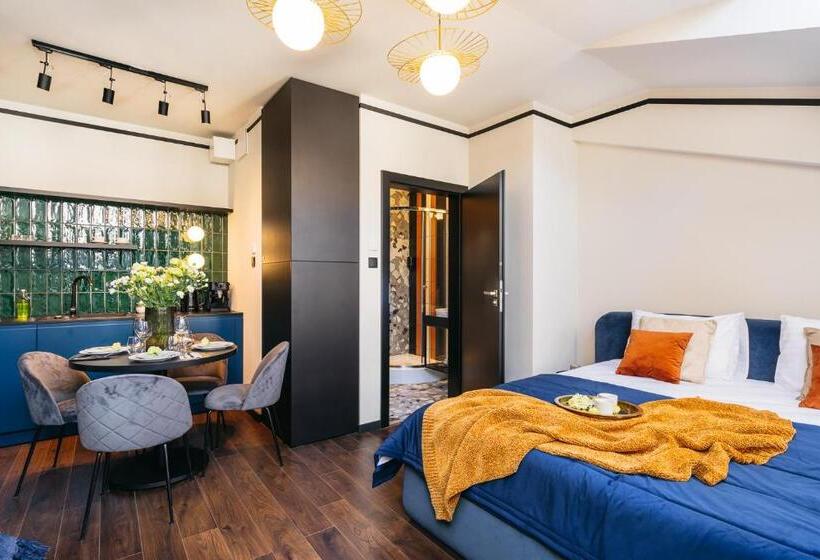 Estery12 By Loft Affair