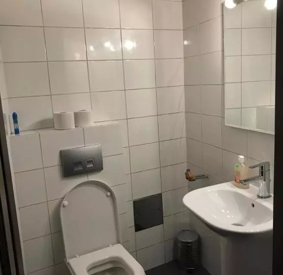 Hostel 1902