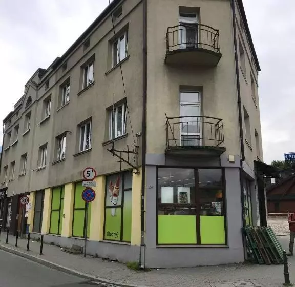 Hostel 1902