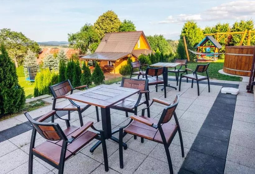 ホテル Baza Grapa Dom Pokoje Do Wynajęcia