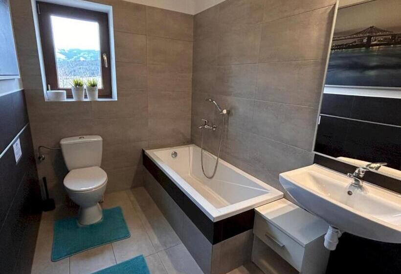 酒店 Baza Grapa Dom Pokoje Do Wynajęcia