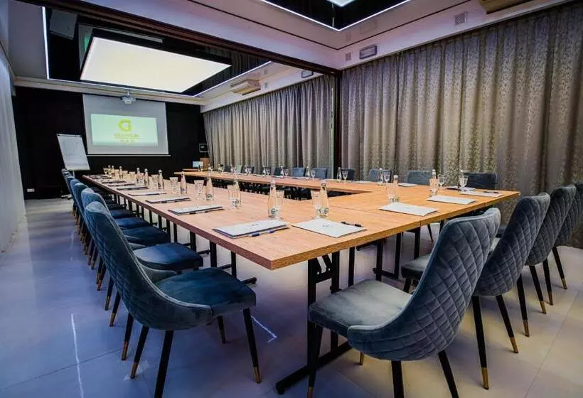 Hotelli Glamour   Restaurant & Spa