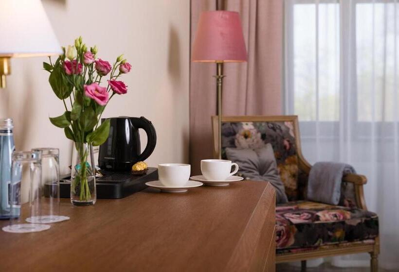 בית מלון כפרי Pałac Mojęcice