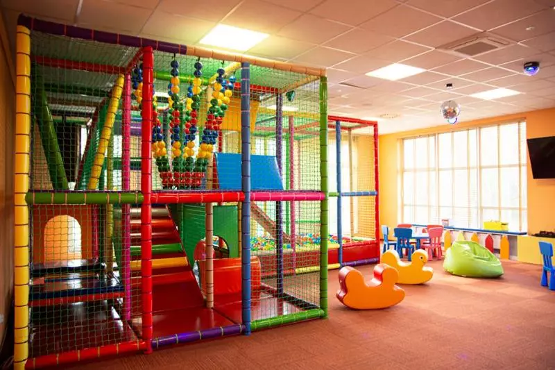 Hotelli Restauracja Autos