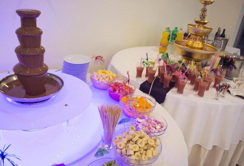 בית מלון כפרי Restauracja Autos