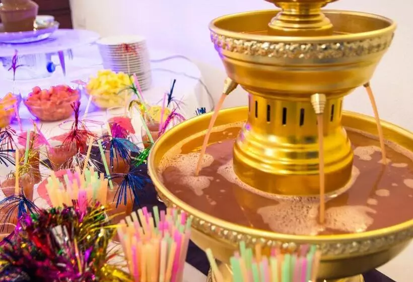 Hotelli Restauracja Autos