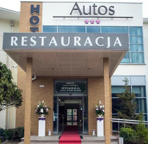 בית מלון כפרי Restauracja Autos