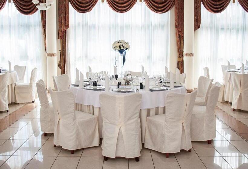 בית מלון כפרי Restauracja Autos