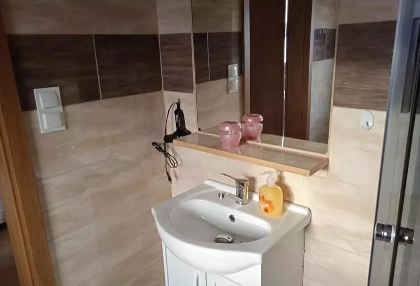 Majatalo Agrostok Noclegi Agroturystyka