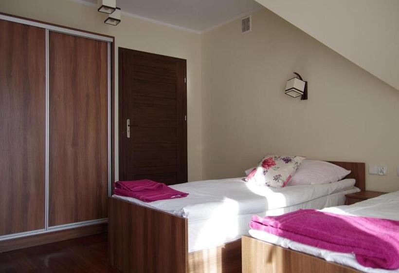 بنسيون Willa Rembisz