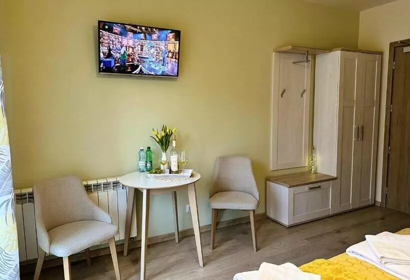 ペンション Winnica Nad Jarem