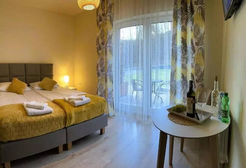 ペンション Winnica Nad Jarem