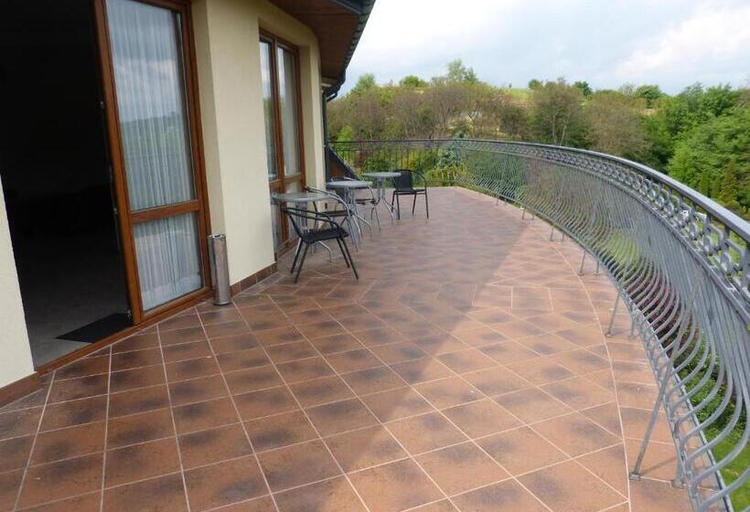 리조트 Dom Wycieczkowy Pttk Turysta