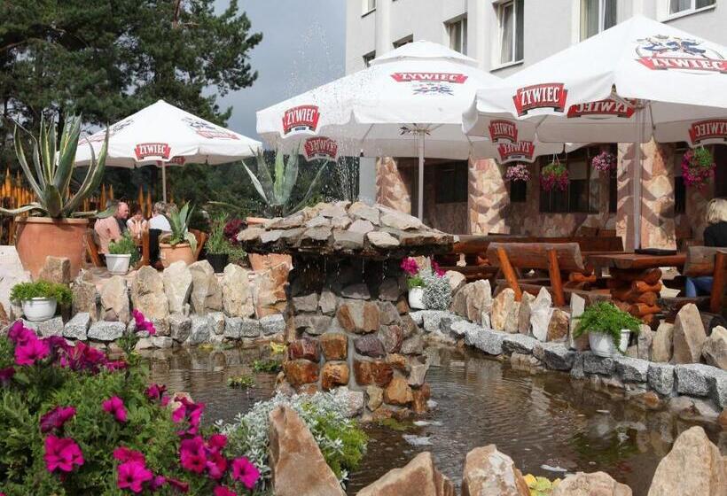 渡假胜地  Pensjonat Jodłowy Dwór