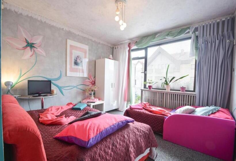 호스텔 Dom Tu I Teraz