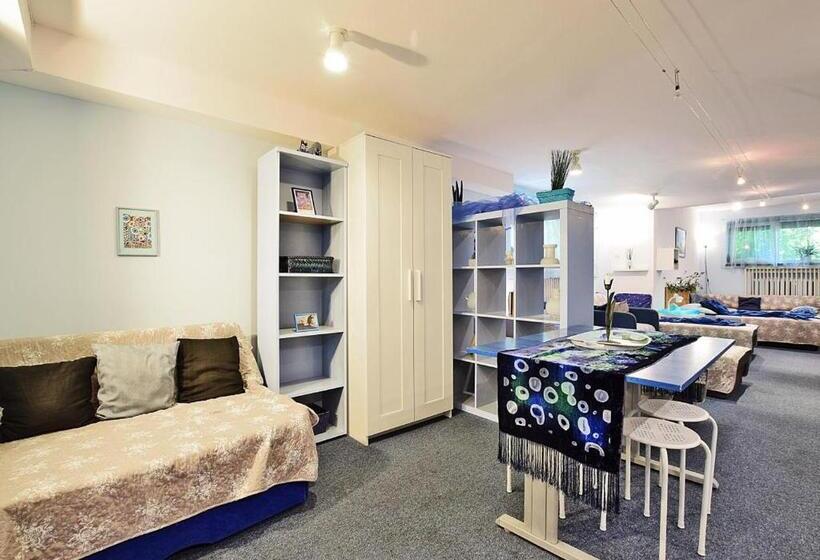 호스텔 Dom Tu I Teraz