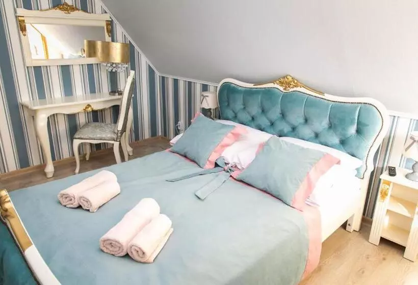 Retkeilymaja Zajazd Bombonierka