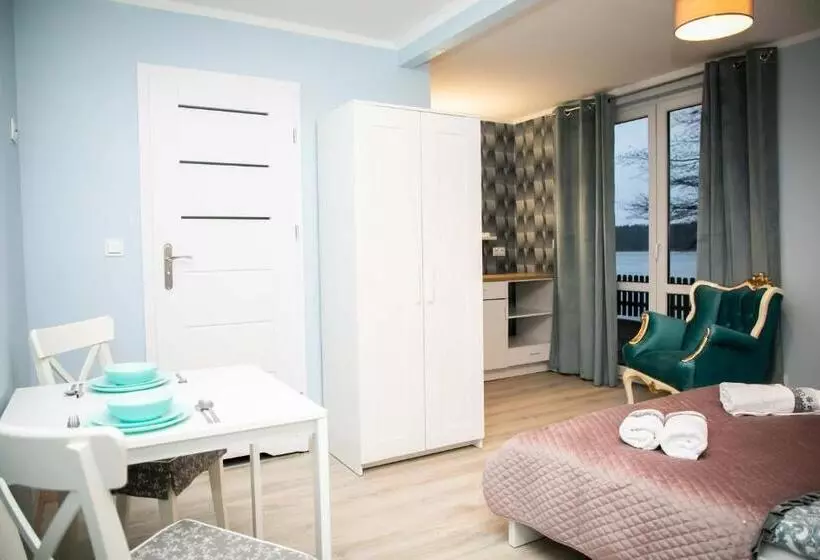 Retkeilymaja Zajazd Bombonierka