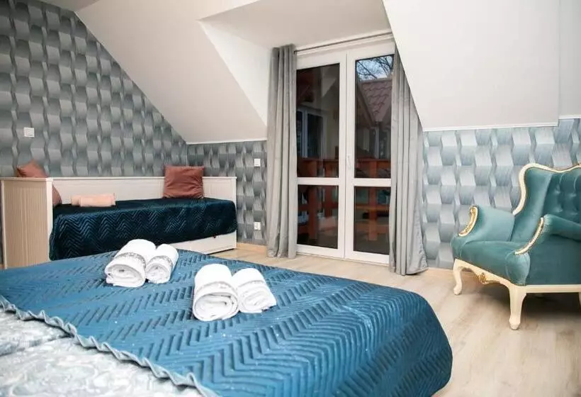 Retkeilymaja Zajazd Bombonierka