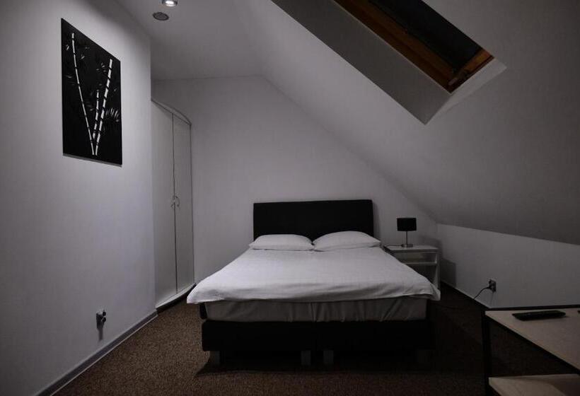 Azymut Hotel & Restaurant