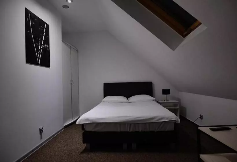 Azymut Hotel & Restaurant