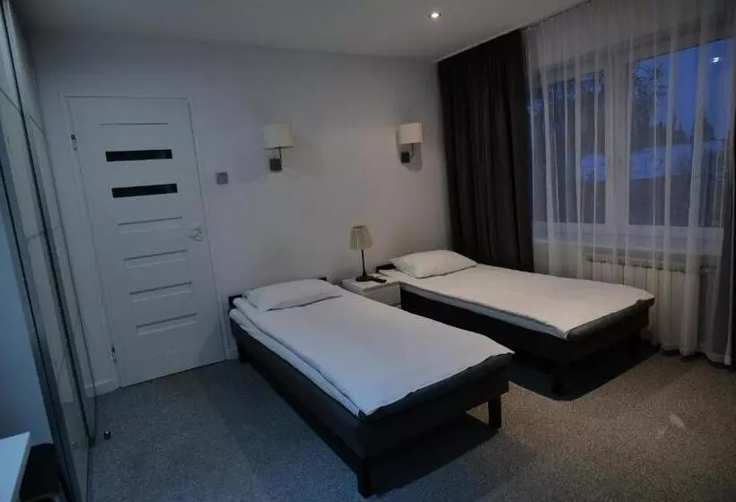 Azymut Hotel & Restaurant