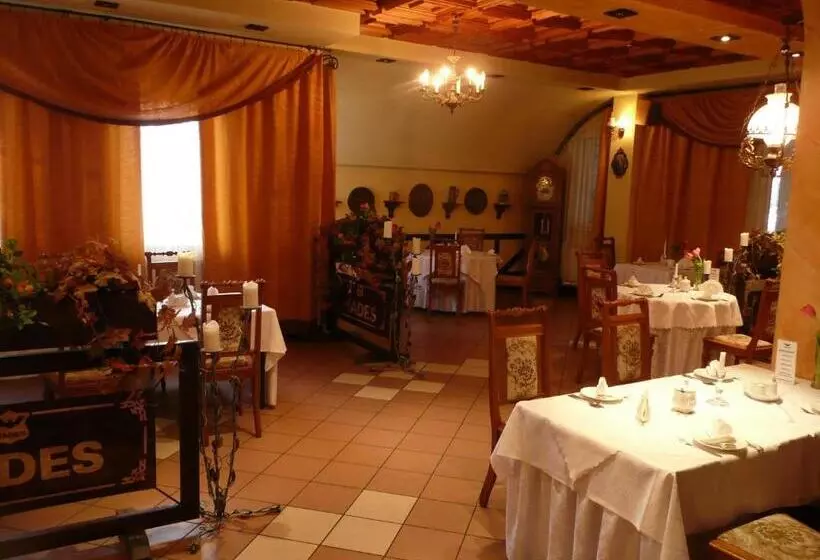 Azymut Hotel & Restaurant