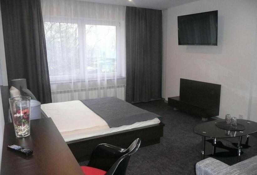 Azymut Hotel & Restaurant