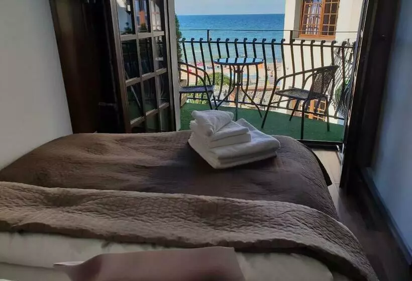 Aamiaismajoitus (B&B) Dom Przy Plaży