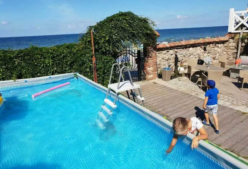 Aamiaismajoitus (B&B) Dom Przy Plaży