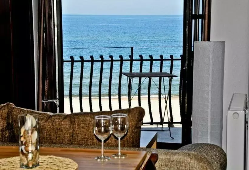 Aamiaismajoitus (B&B) Dom Przy Plaży