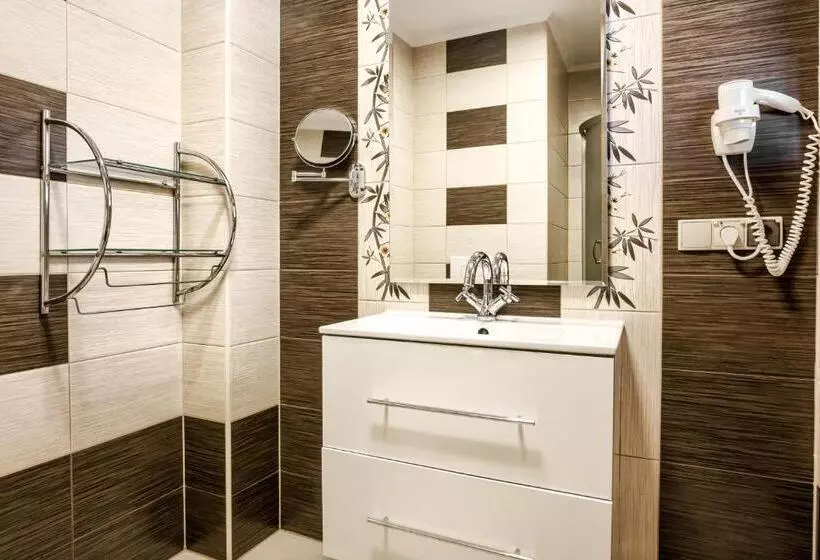 Aamiaismajoitus (B&B) Dworek Pod Giewontem